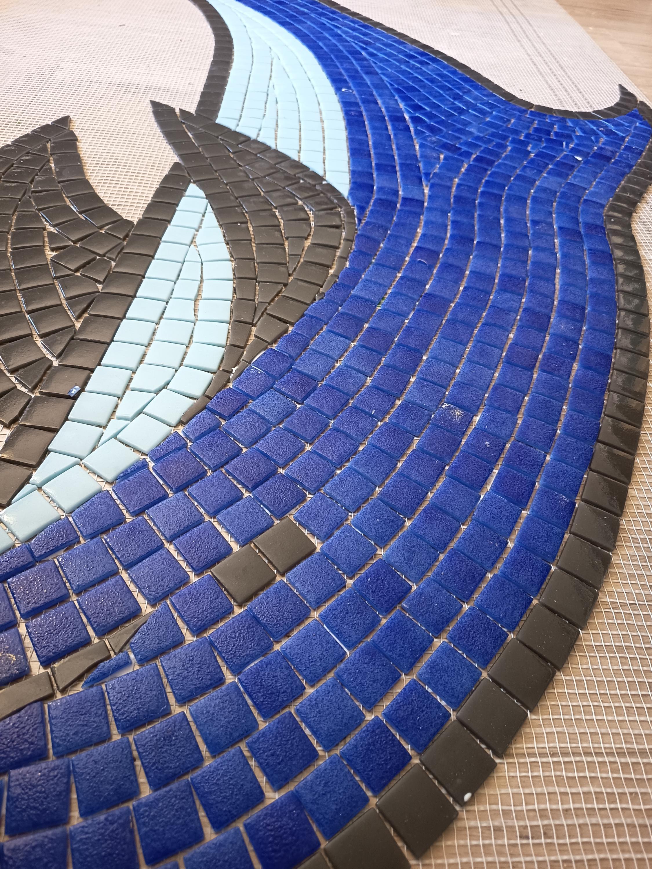 Dauphin mosaïque emaux de verre pour piscine en stock