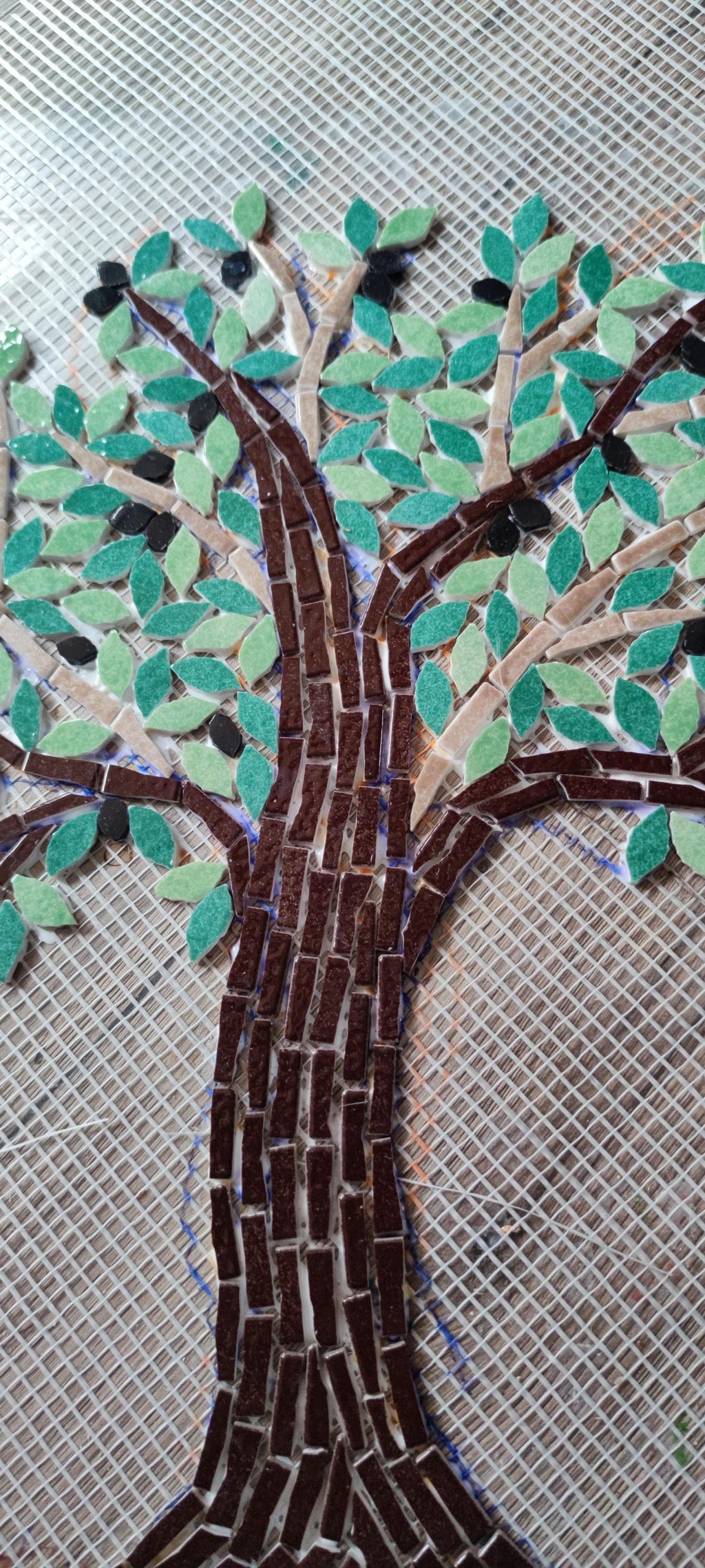 Olivier en mosaïque sur filet- arbre Olivier-arbre Provence