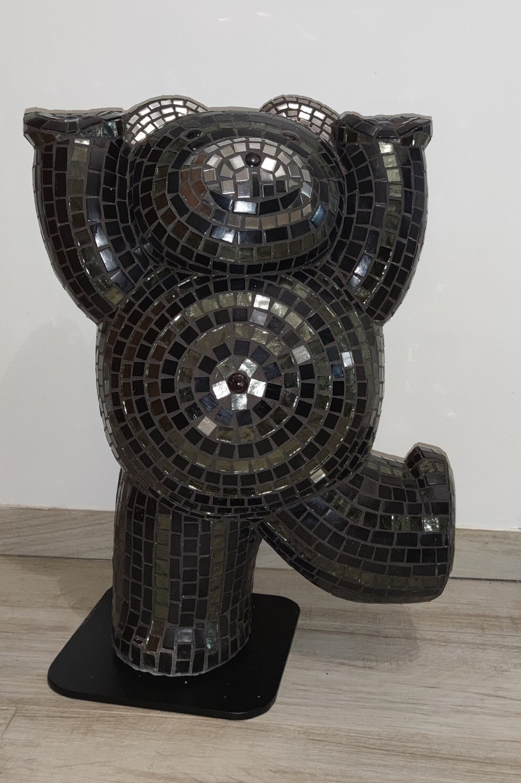 Sculpture mosaïque ours noir et argenté – art déco fait main en mosaïque & verre – pièce unique pour intérieur / extérieur / jardin