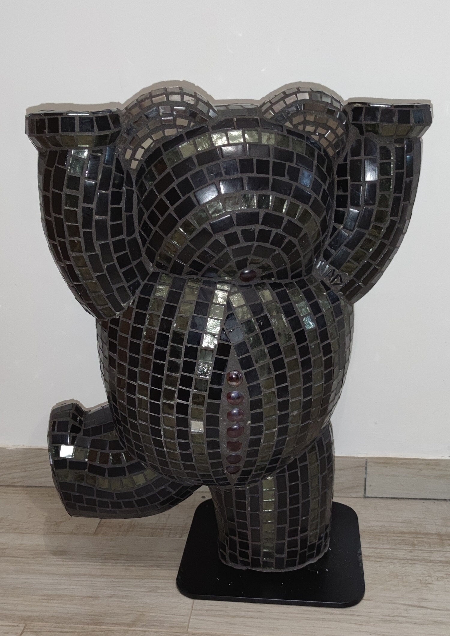 Sculpture mosaïque ours noir et argenté – art déco fait main en mosaïque & verre – pièce unique pour intérieur / extérieur / jardin