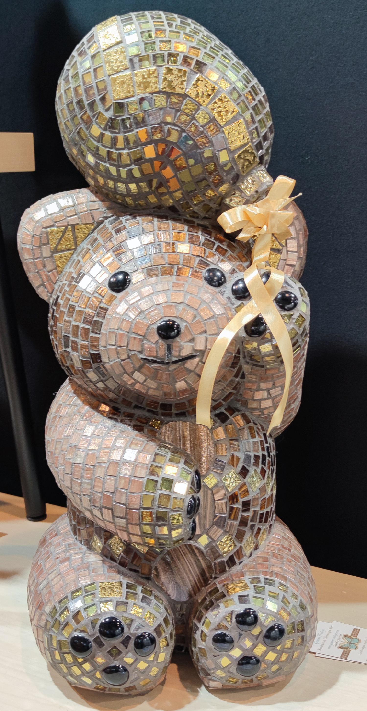 Sculpture mosaïque ours – art déco fait main en mosaïque & verre – pièce unique pour intérieur / extérieur / jardin