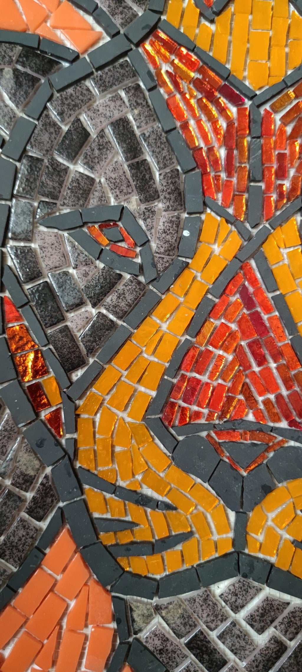 Mosaiklöwe auf Netz-Königs-Löwe