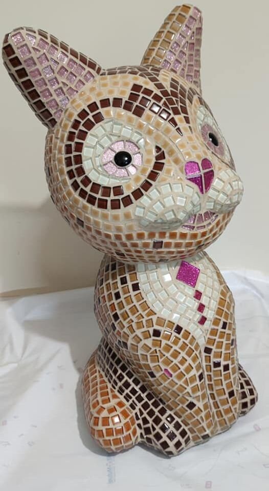 Sculpture mosaïque chat – art déco fait main en mosaïque & verre – pièce unique pour intérieur / extérieur / jardin