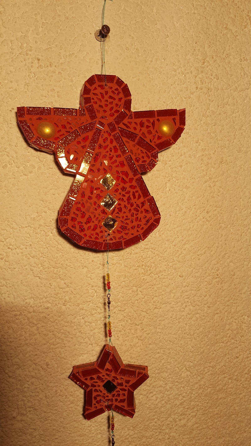 Suspension mosaïque forme Ange rouge et dore