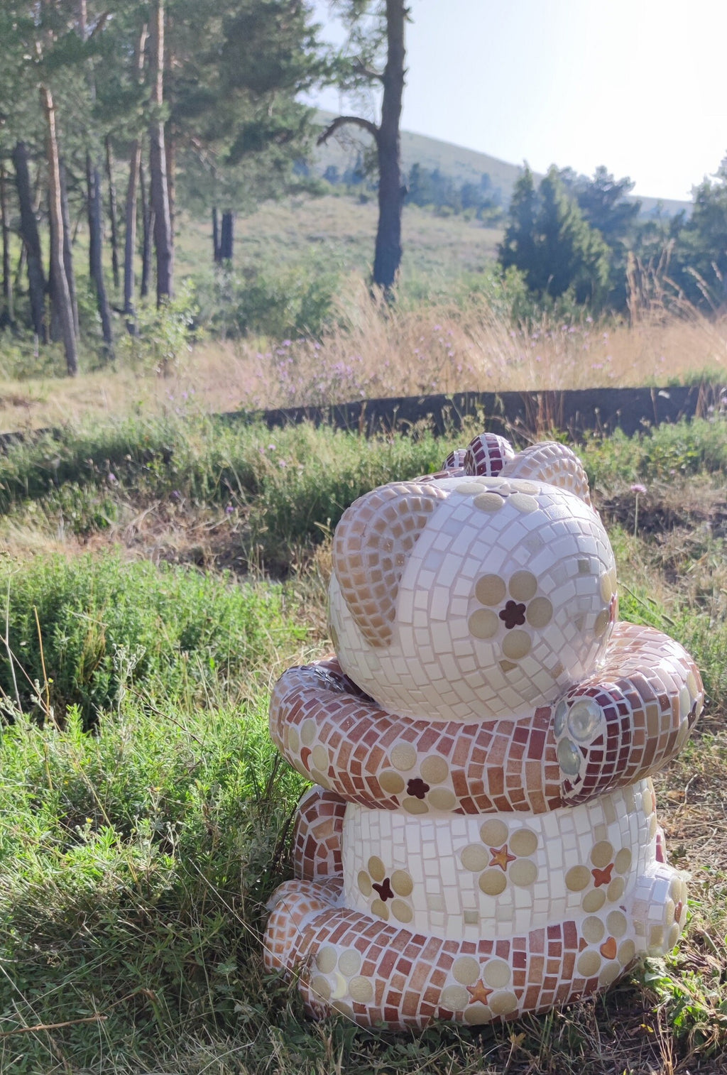 Sculpture mosaïque ours – art déco fait main en mosaïque & verre – pièce unique pour intérieur / extérieur / jardin