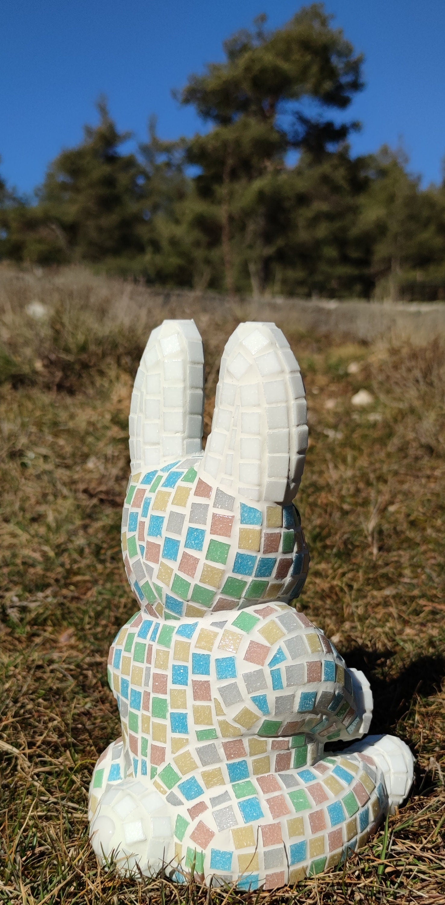 Kit mosaïque lapin . kit mosaïque volume. kit mosaïque 3D. kit lapin en mosaïque a faire soi-même. kit créatif artisanal