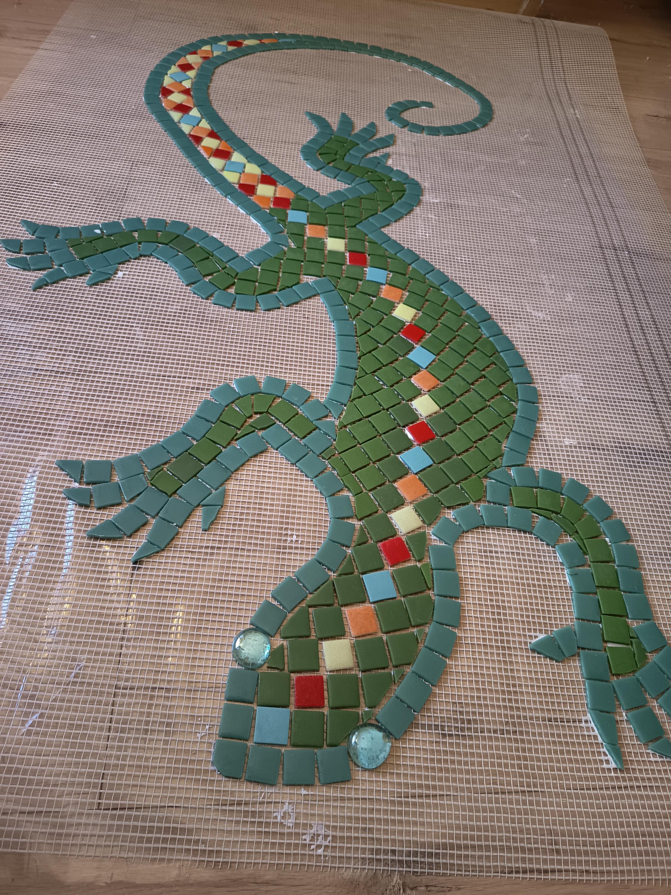 Salamandre pour piscine vert .mosaïque piscine