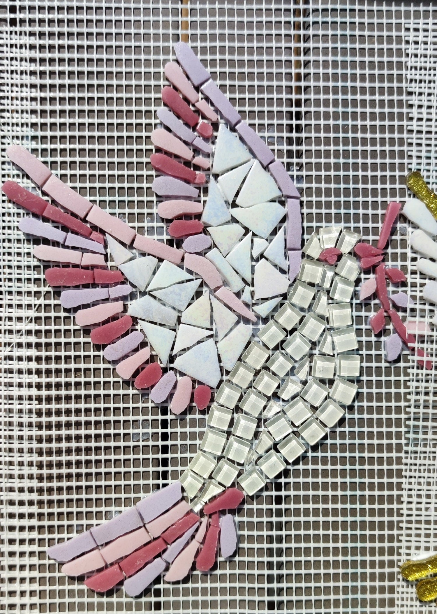 Colombe mosaique rose, parme, blanc et fushia