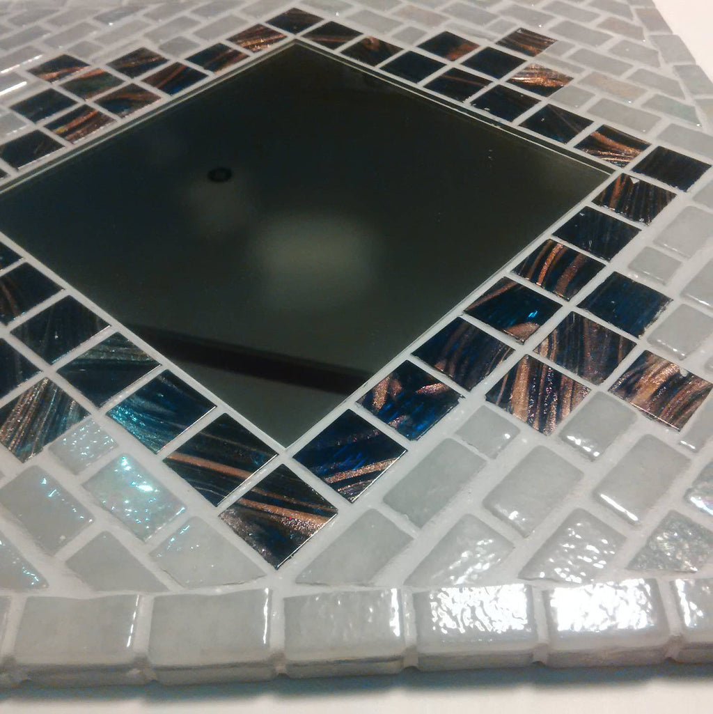 Miroir mosaïque  carrée émaux et pate de verre