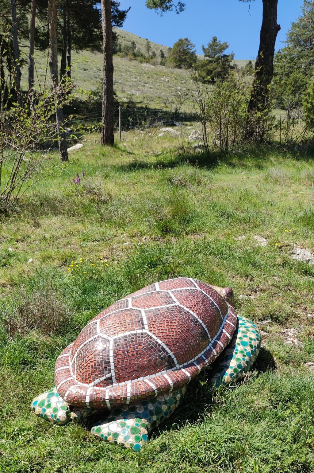 Sculpture mosaïque tortue – art déco fait main en mosaïque & verre – pièce unique pour intérieur / extérieur / jardin