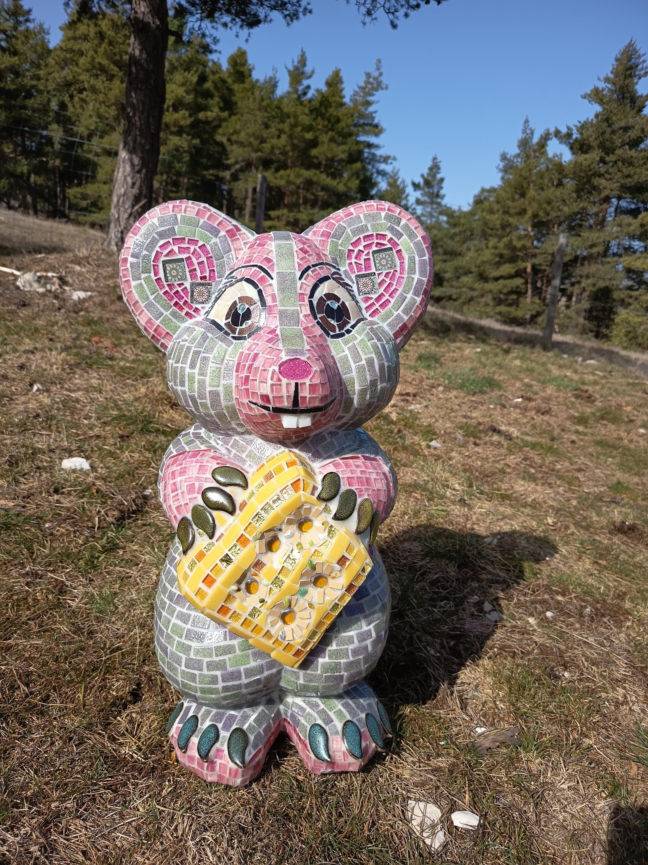 Souris en mosaïque/ sculpture en mosaïque/ sculpture extérieur /art contemporain