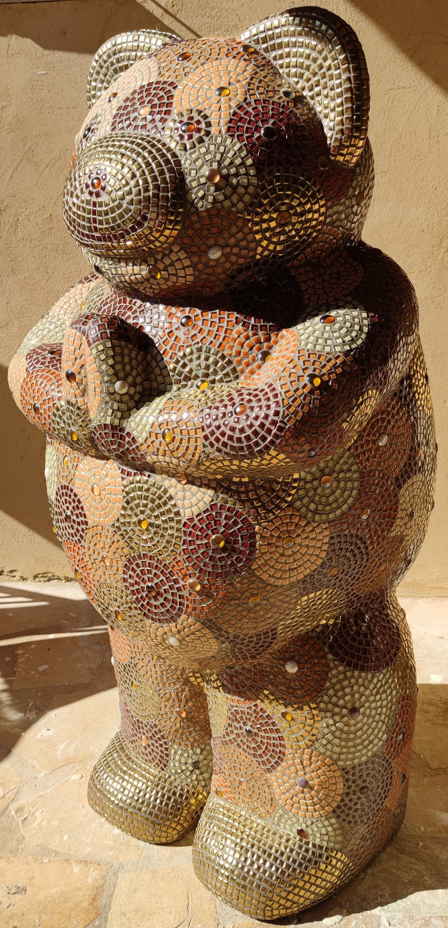Sculpture mosaïque ours – art déco fait main en mosaïque & verre – pièce unique pour intérieur / extérieur / jardin