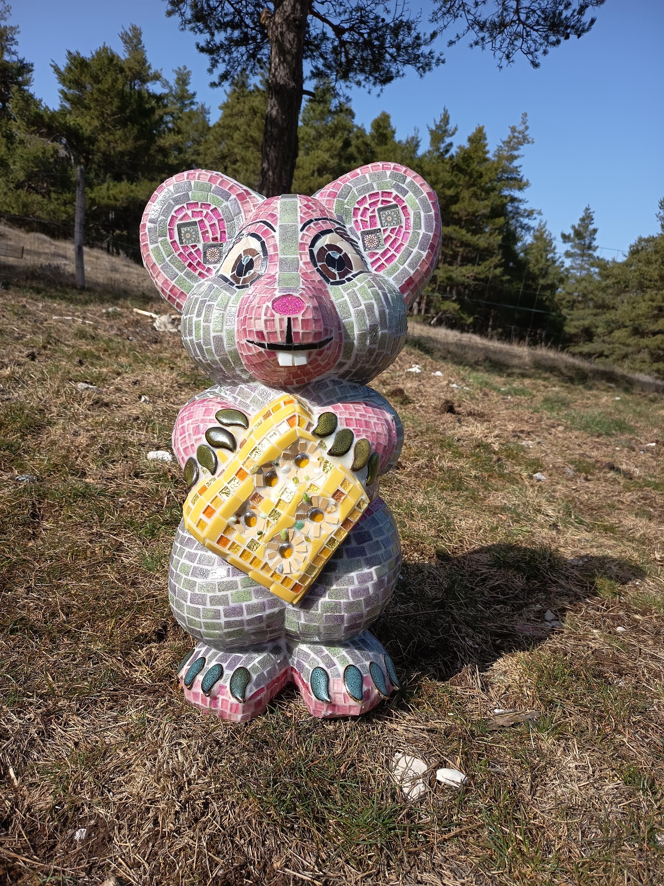 Souris en mosaïque/ sculpture en mosaïque/ sculpture extérieur /art contemporain