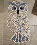 Chouette mosaïque sur filet  blanc beige bleu noir émaux de briare