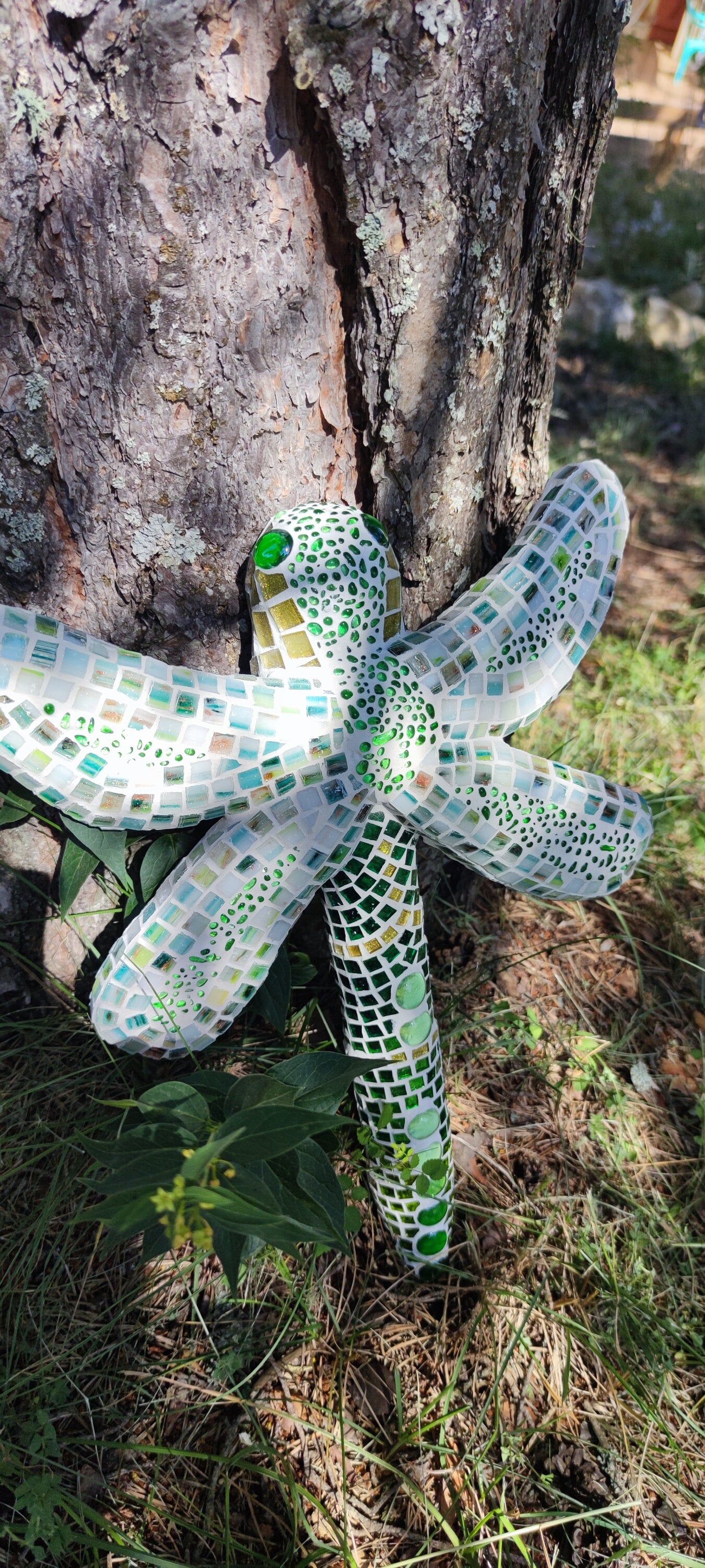 Sculpture mosaïque libellule verte – art déco fait main en mosaïque & verre – pièce unique pour intérieur / extérieur / jardin