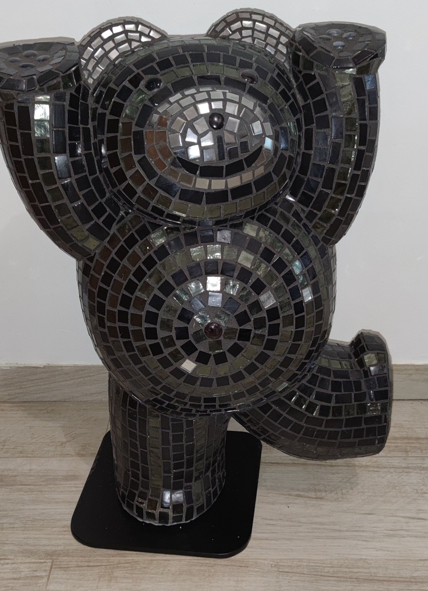 Sculpture mosaïque ours noir et argenté – art déco fait main en mosaïque & verre – pièce unique pour intérieur / extérieur / jardin