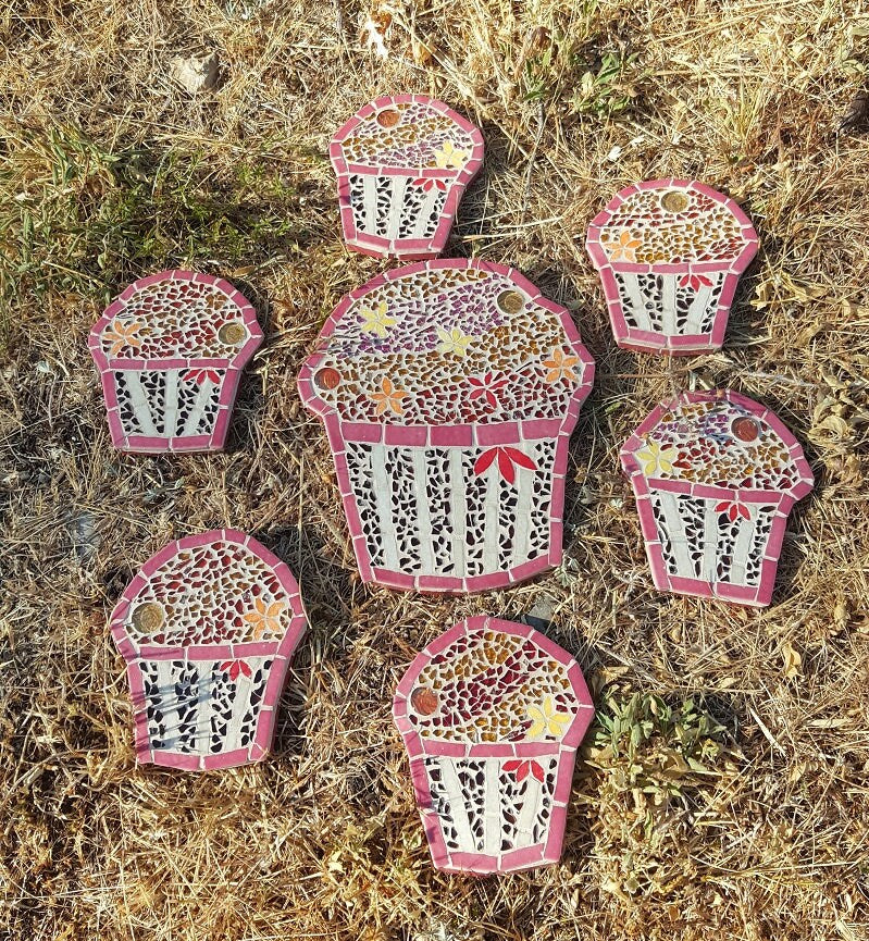 Mosaik-Tischset und Untersetzer-Set Cupcake