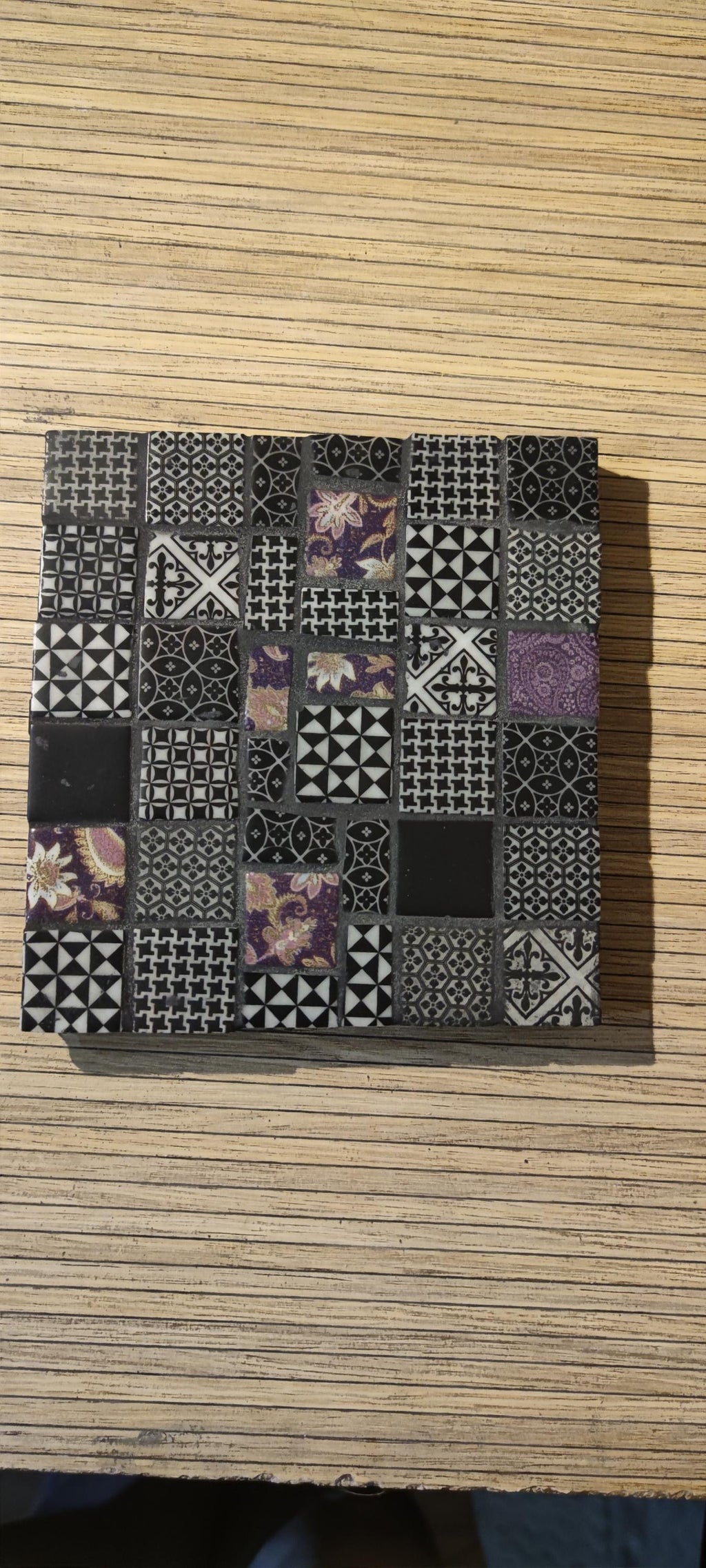 Dessous de plat mosaique violet et noir